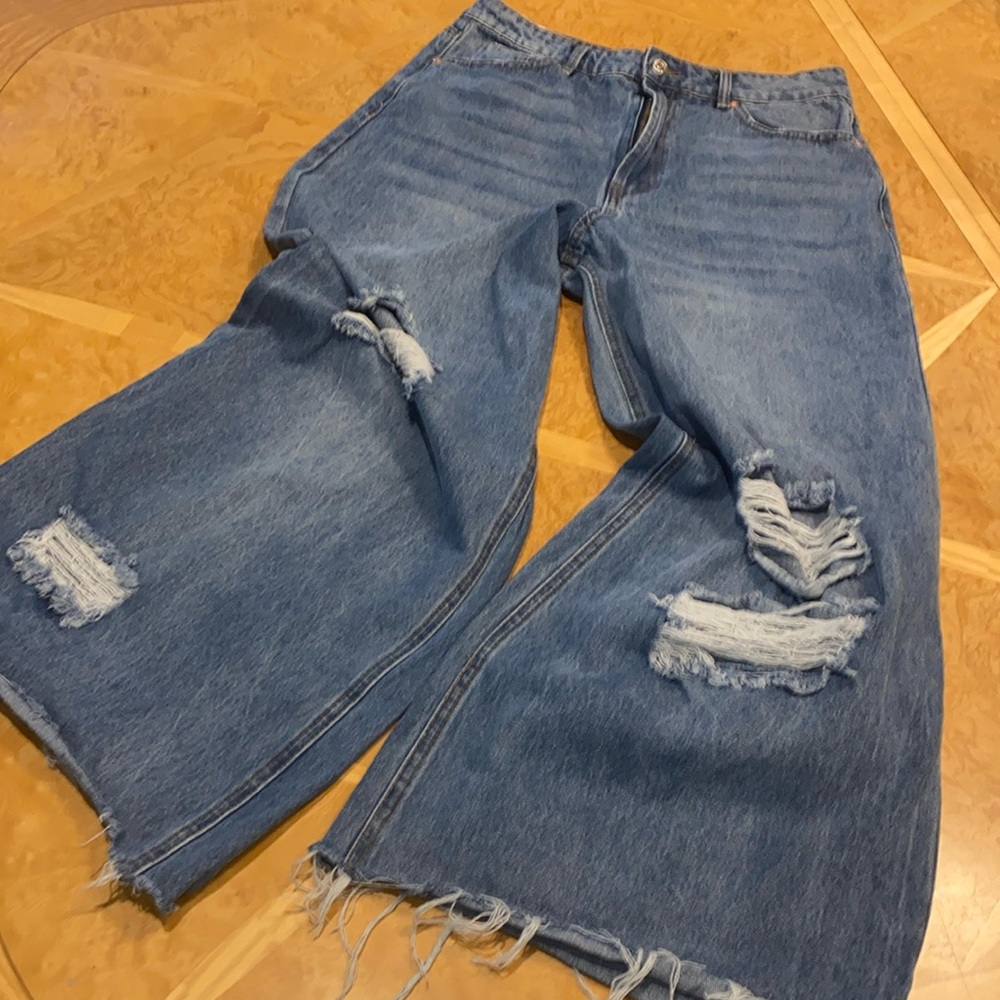 Almost Famous 90’s Baggy Mega High Rise Wide Leg Ripped Jeans Size Juniors 7 - Picture 15 of 15